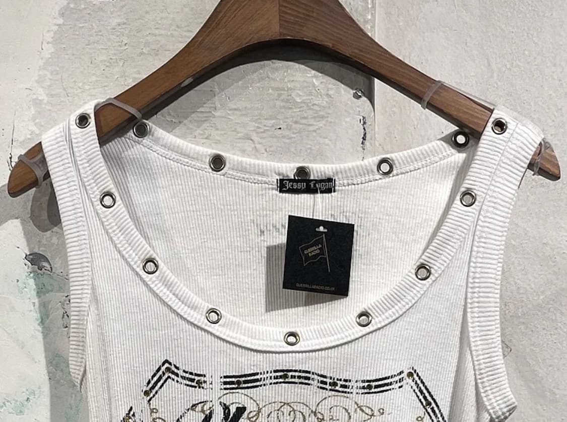 Logan white graphic eyelet tank top 상품이미지2