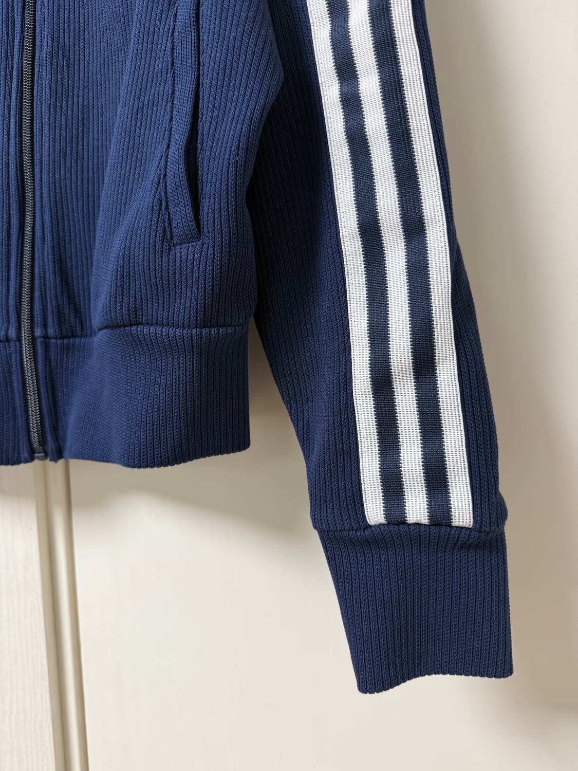 아디다스 크롭 져지 와플 (여성M) 상품이미지4