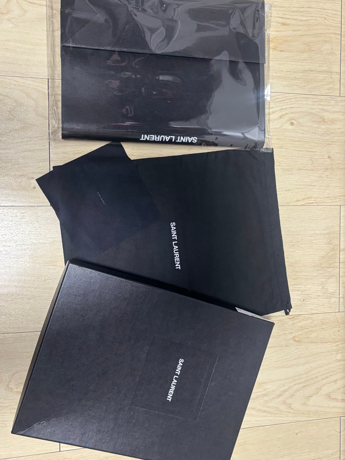 입생로랑 정품 클러치 마틀라세 뉴미듐 상품이미지8