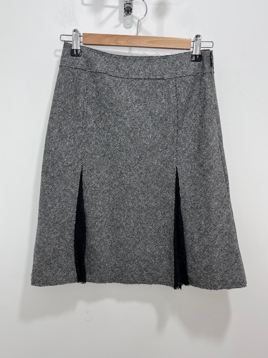 차콜 디테일 스커트  상품이미지1