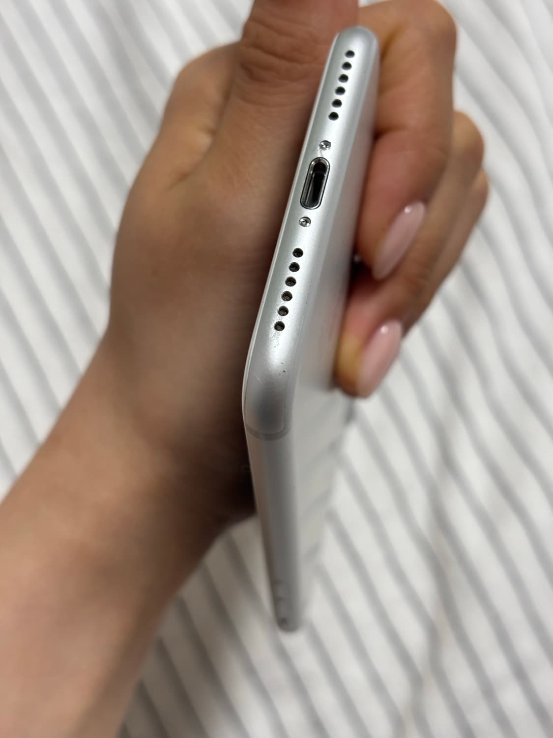 아이폰7 실버 32GB 배터리90% 상품이미지9
