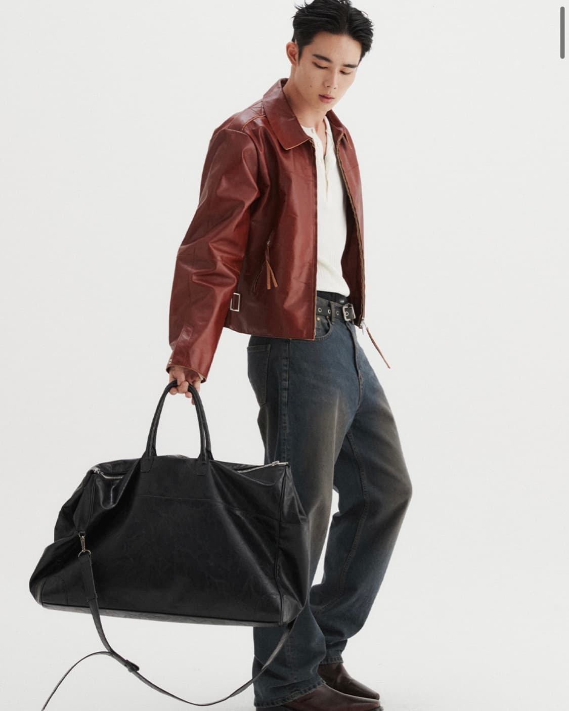 르마드 크랙 페이크 레더 볼링백 - 블랙 상품이미지7