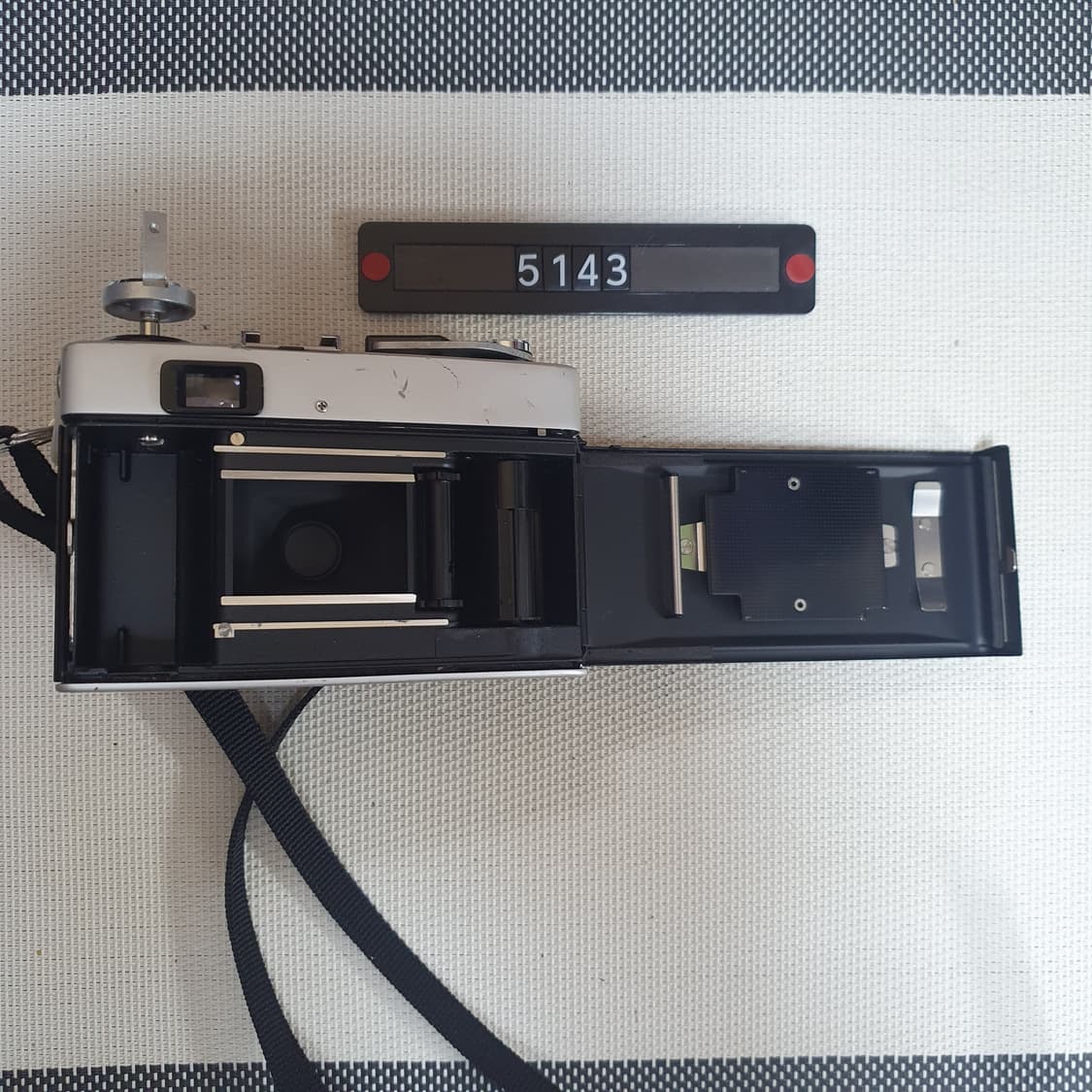 리코 엘리카 F 필름카메라 실버바디 상품이미지5