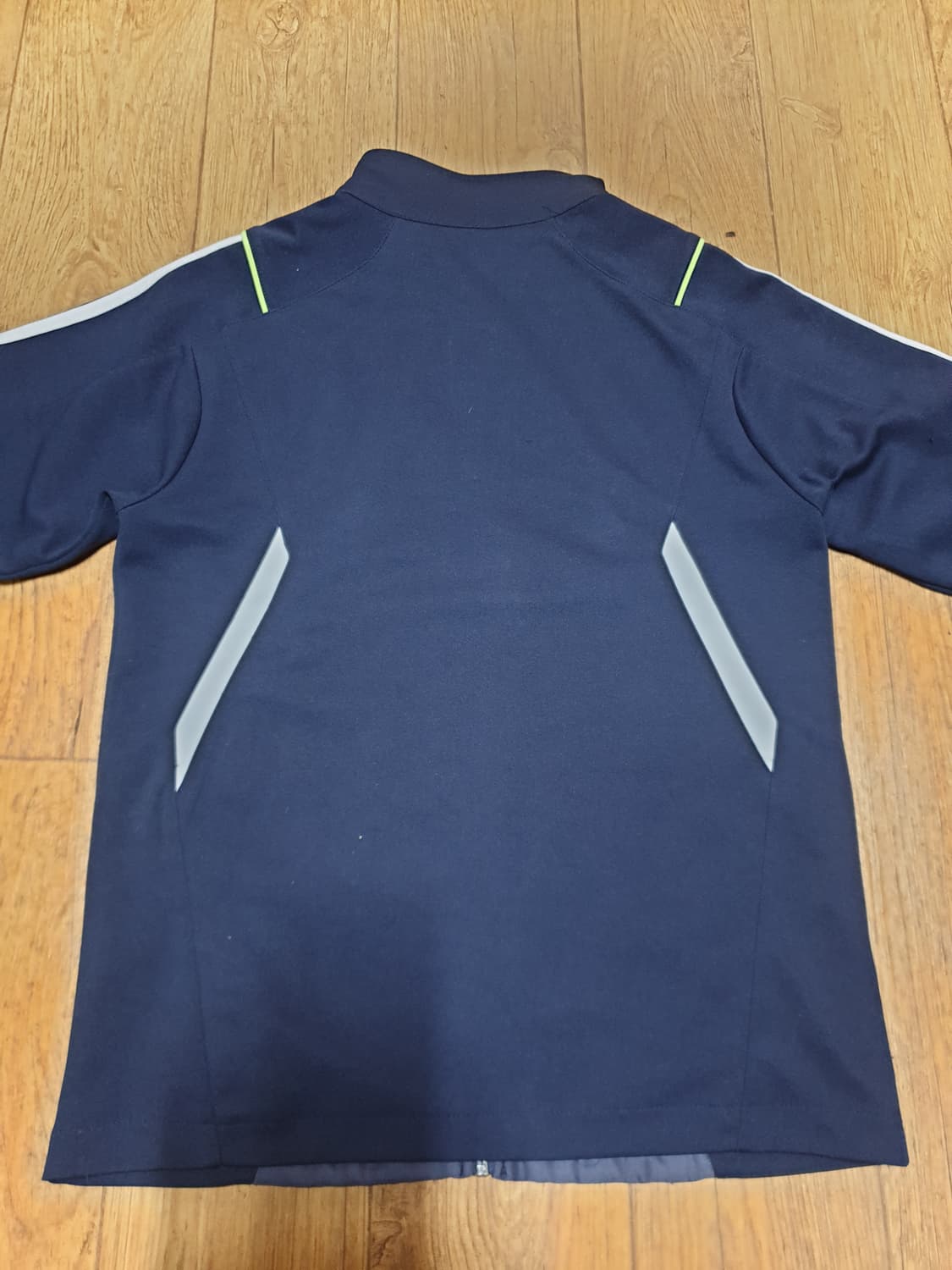 1022 아디다스 여성 운동복 집업 95 사이즈입니다 상품이미지5