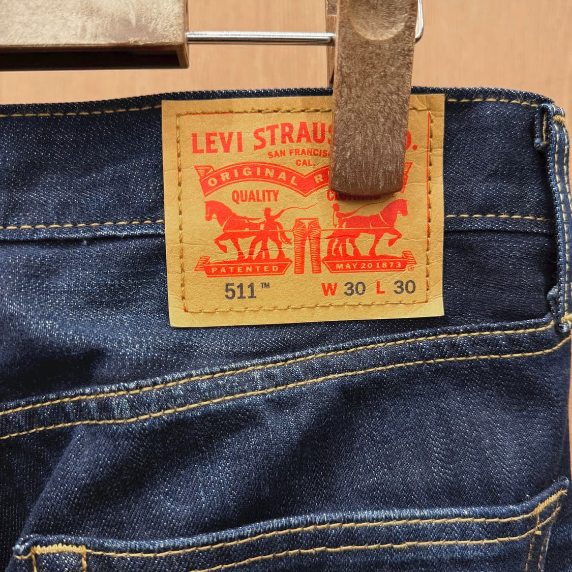 리바이스 511 데님 팬츠 포켓 레드 로고 탭 디테일 스트레이트핏 블루 상품이미지6