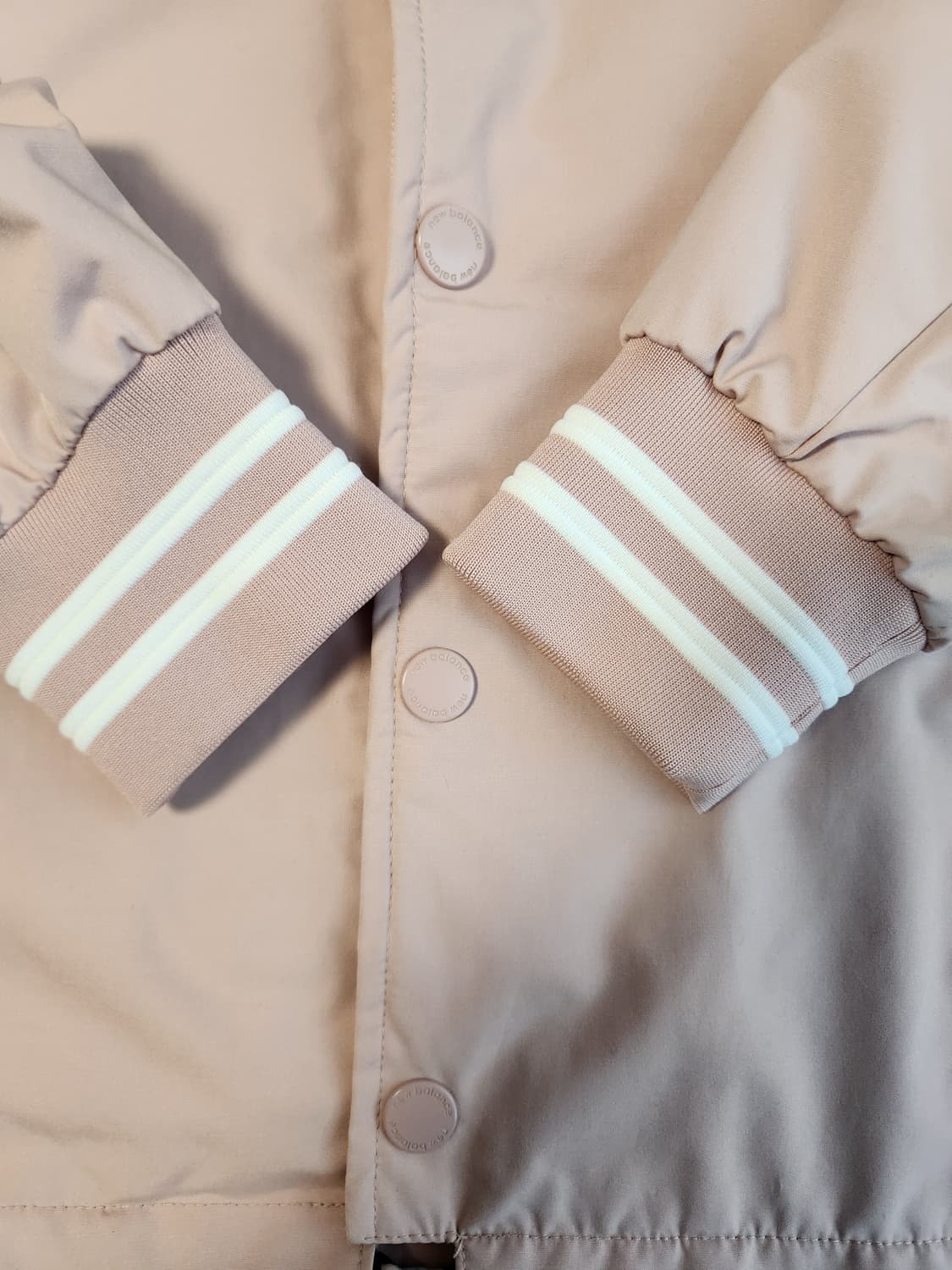 새상품급)뉴발란스 UNI 클래식 코치 여성 자켓 (NBNA713023)  상품이미지8