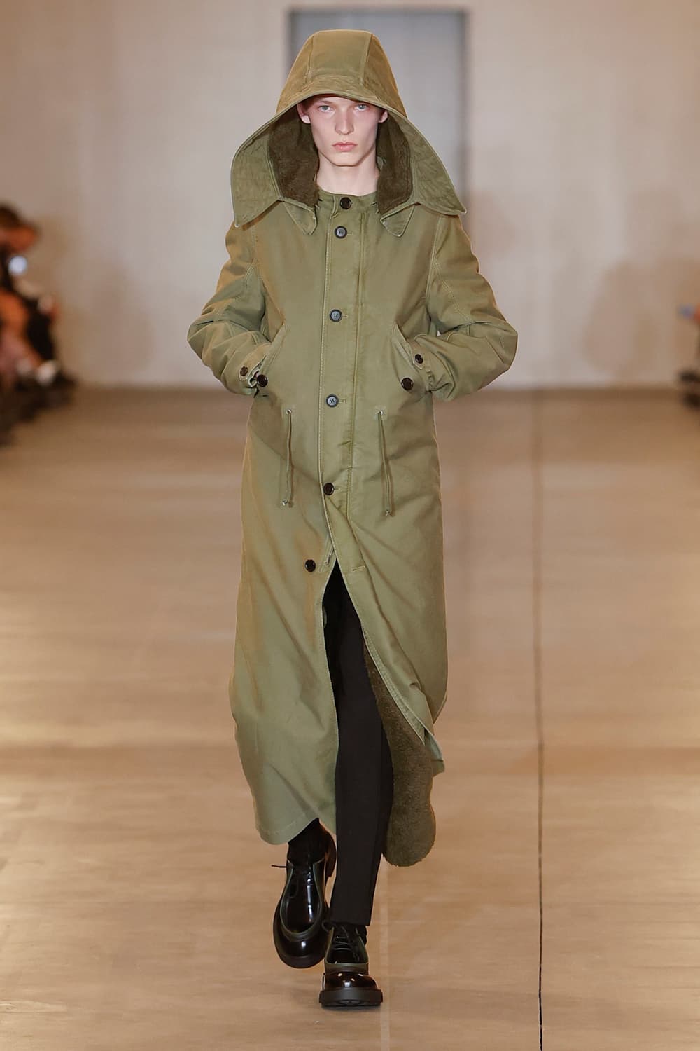 [46] 프라다 23fw 롱 파카 야상 코트 상품이미지1