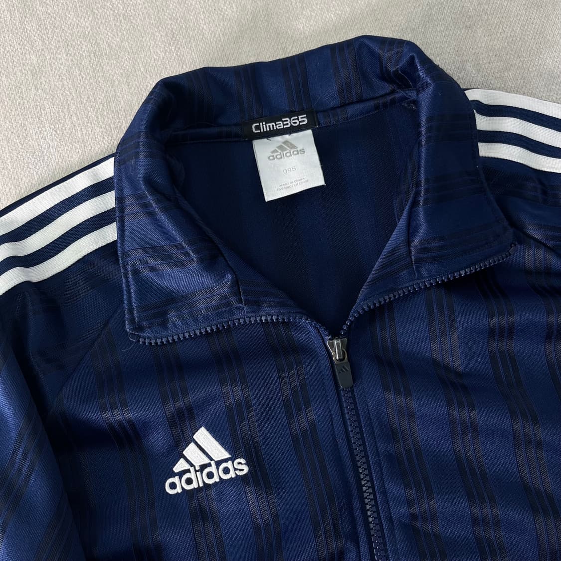 100 아디다스 백로고 스트라이프 트랙탑 져지 상품이미지3