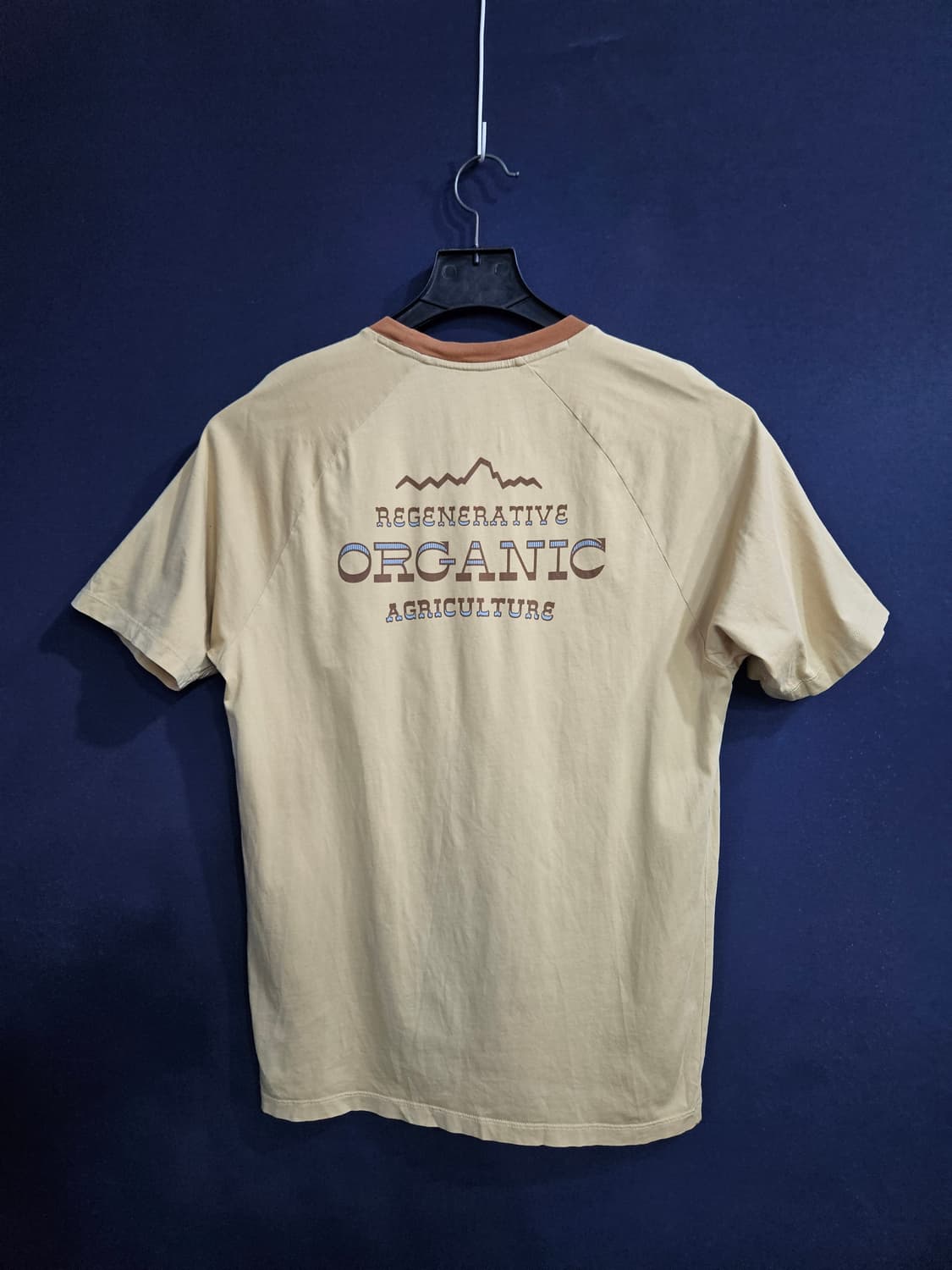 파타고니아 프린팅 베이지 남성 90~95 반팔티 상품이미지2