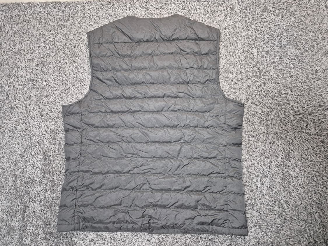 유니클로 남성 경량 다운 패딩 조끼 L 상품이미지4