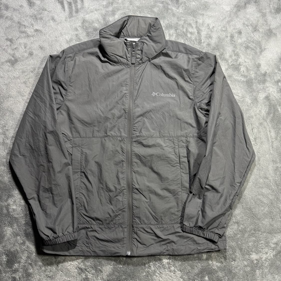 컬럼비아 그레이 경량바람막이 상품이미지1