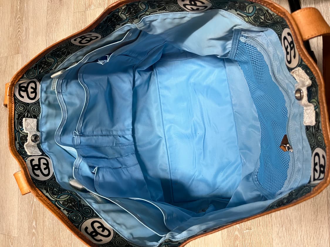 스투시x포터 콜라보 토트백 사이즈 큽니다. 상품이미지3