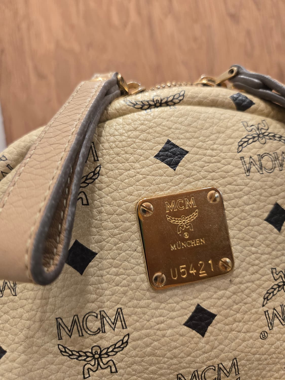 엠씨엠 백팩  상품이미지2