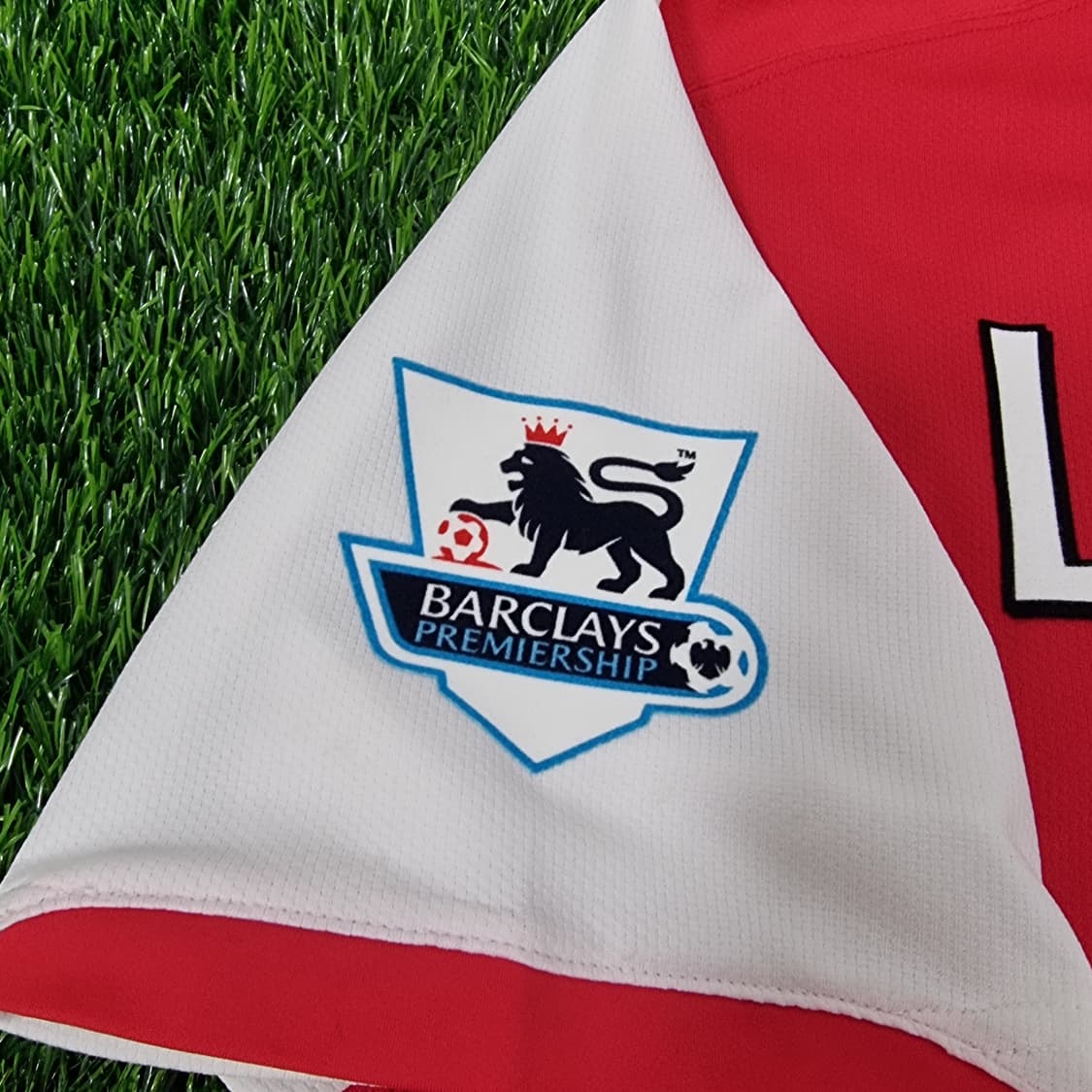 06-08시즌 아스날 홈 유니폼 #8 융베리 상품이미지7