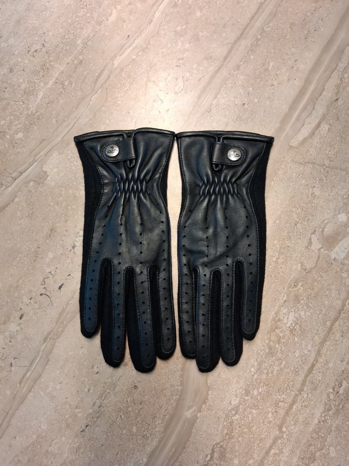 비비안 웨스트우드 아웃핑거 콤비 장갑 블랙 (새상품) 상품이미지5