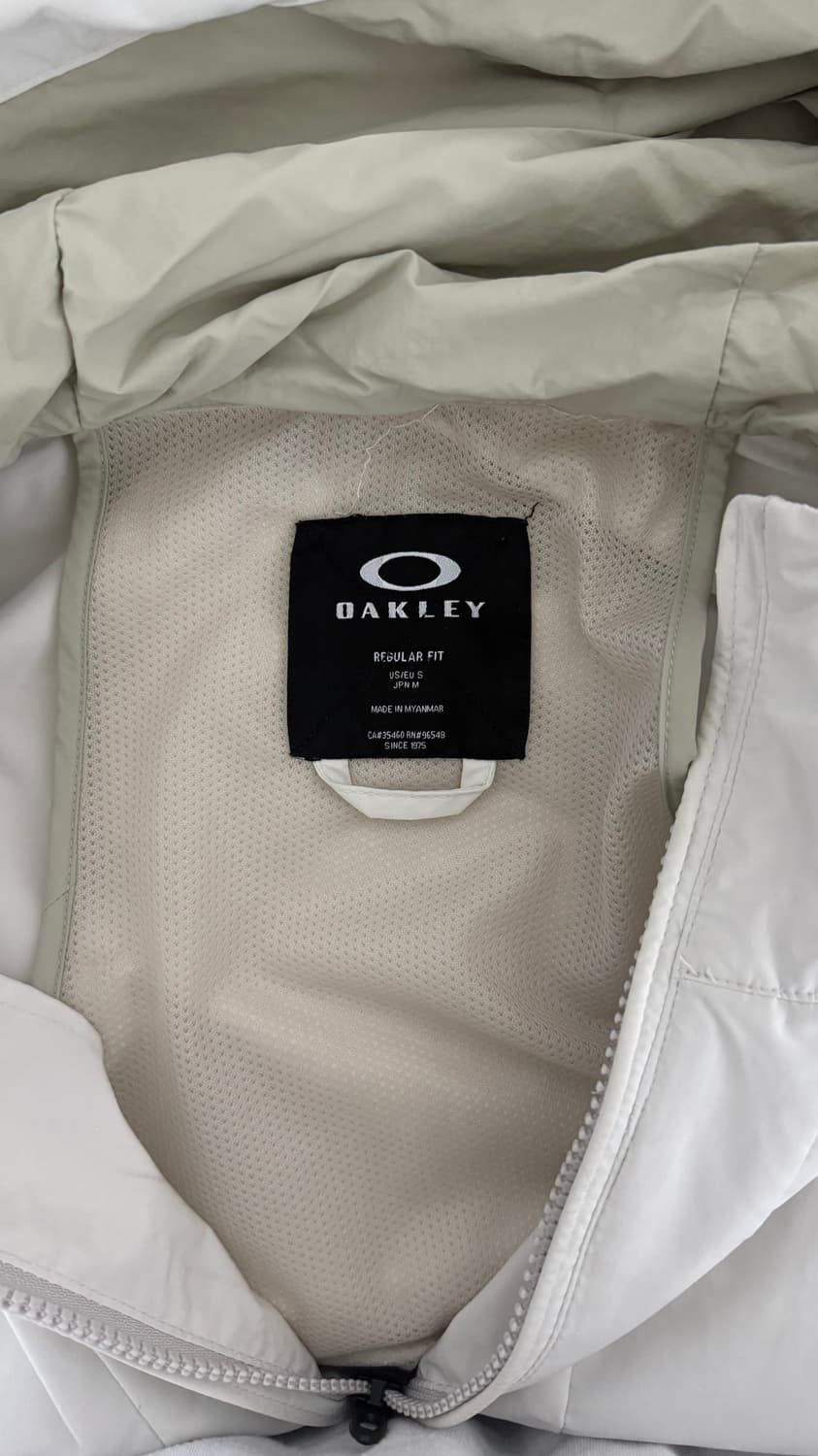 오클리 크림 바람막이 (japan exclusive) 상품이미지1