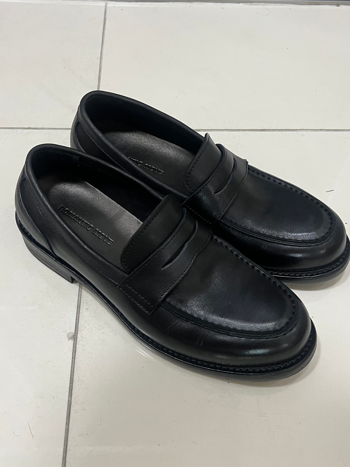 로맨틱무브 뉴 러그 로퍼 홀스레더 블랙 260 상품이미지1