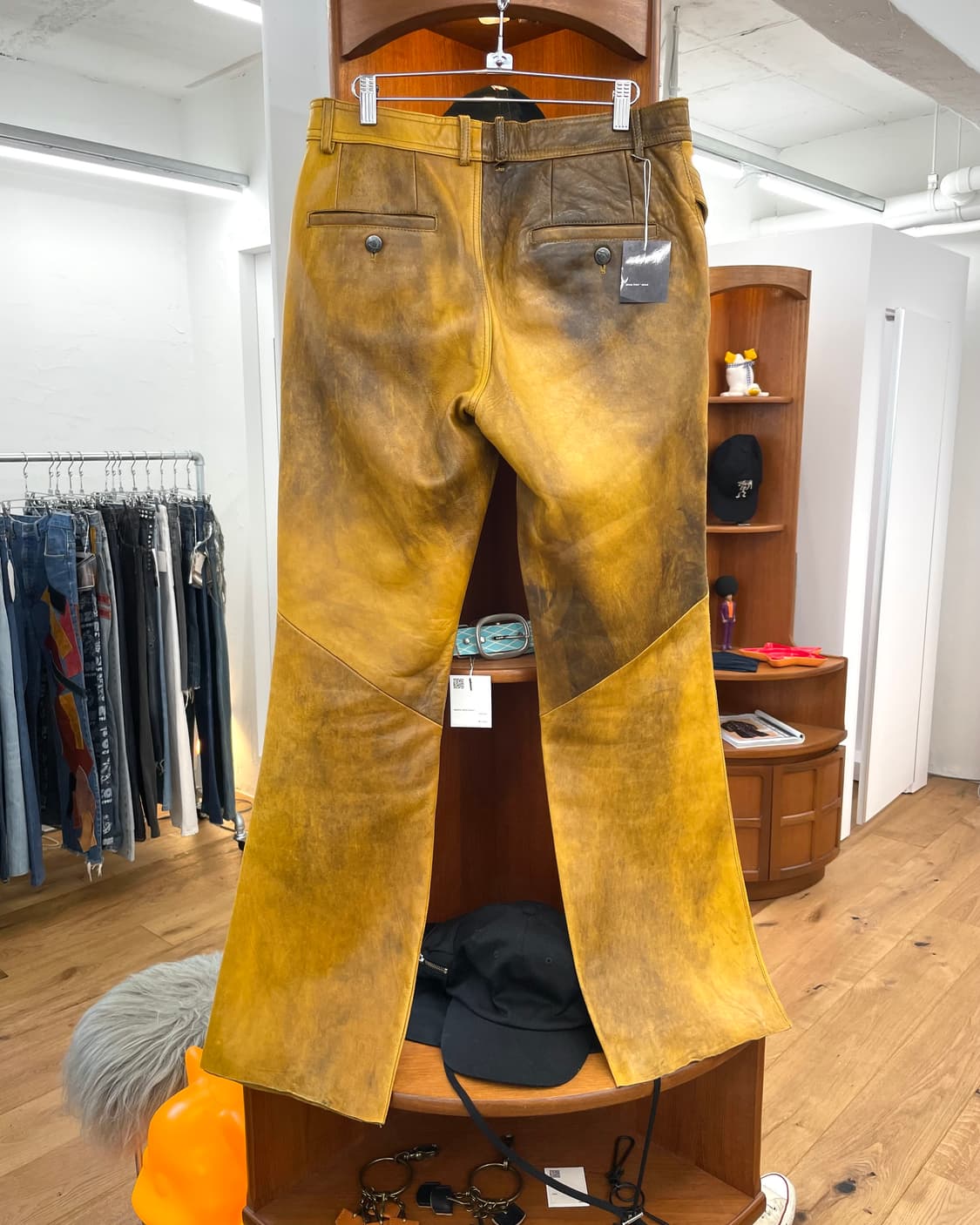 [48] 저스트 카발리 레더 플레어 팬츠 상품이미지6