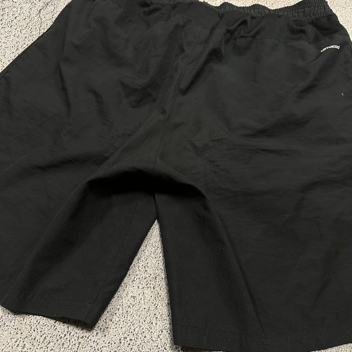 ✨ (바배) 아디다스 블랙 트레이닝 반바지  상품이미지5