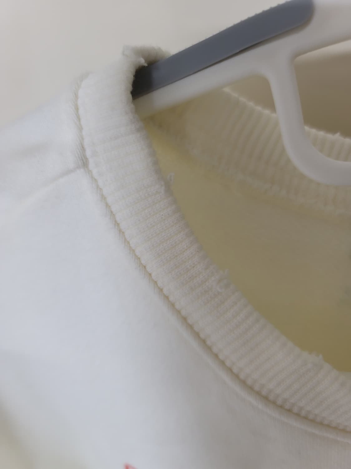 인스턴트펑크 데미지드 맨투맨 4사이즈 상태극상

남성 105정도 됩니다  상품이미지3