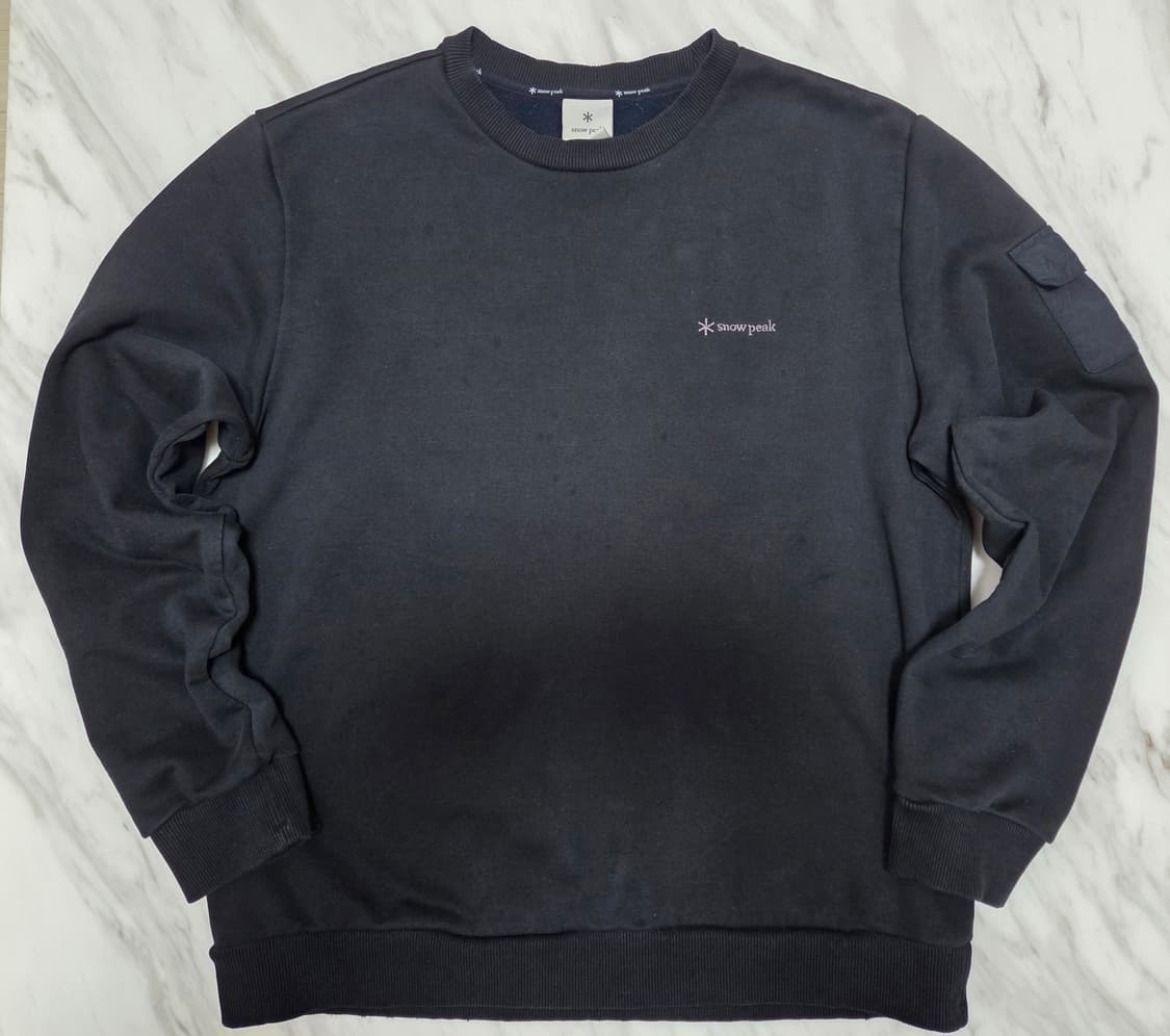 스노우피크 랜드 포켓 블랙 맨투맨 상품이미지1