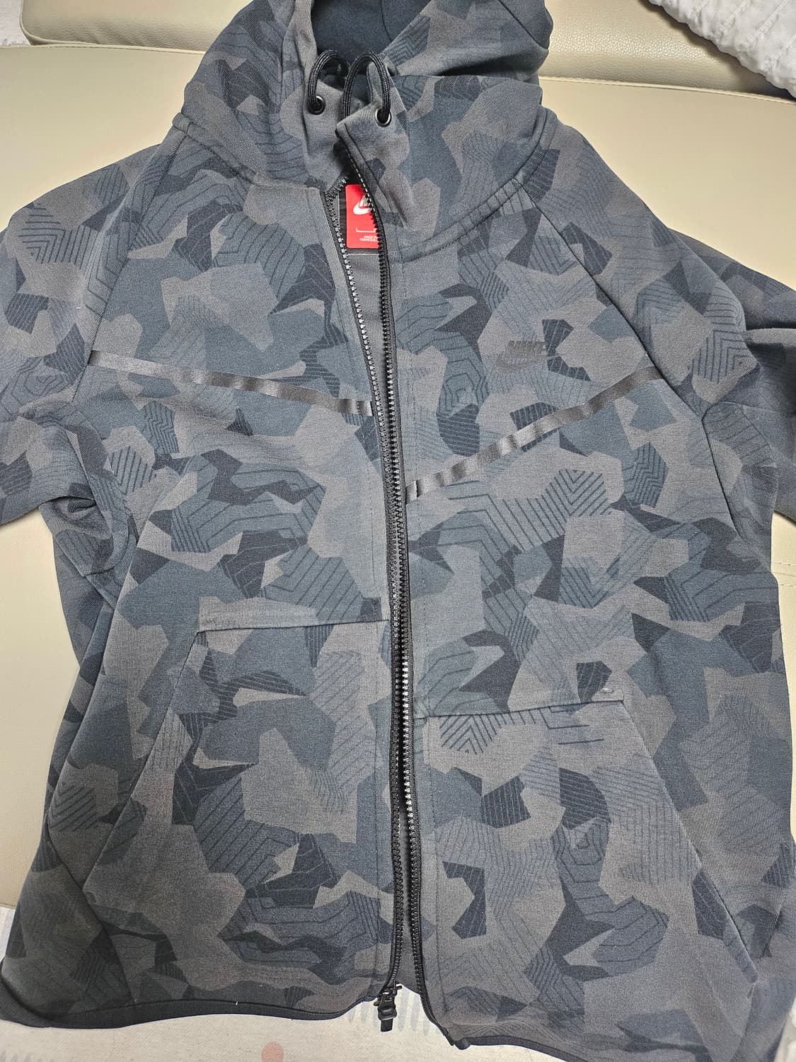 나이키 테크팩 카모 후드집업 상품이미지1