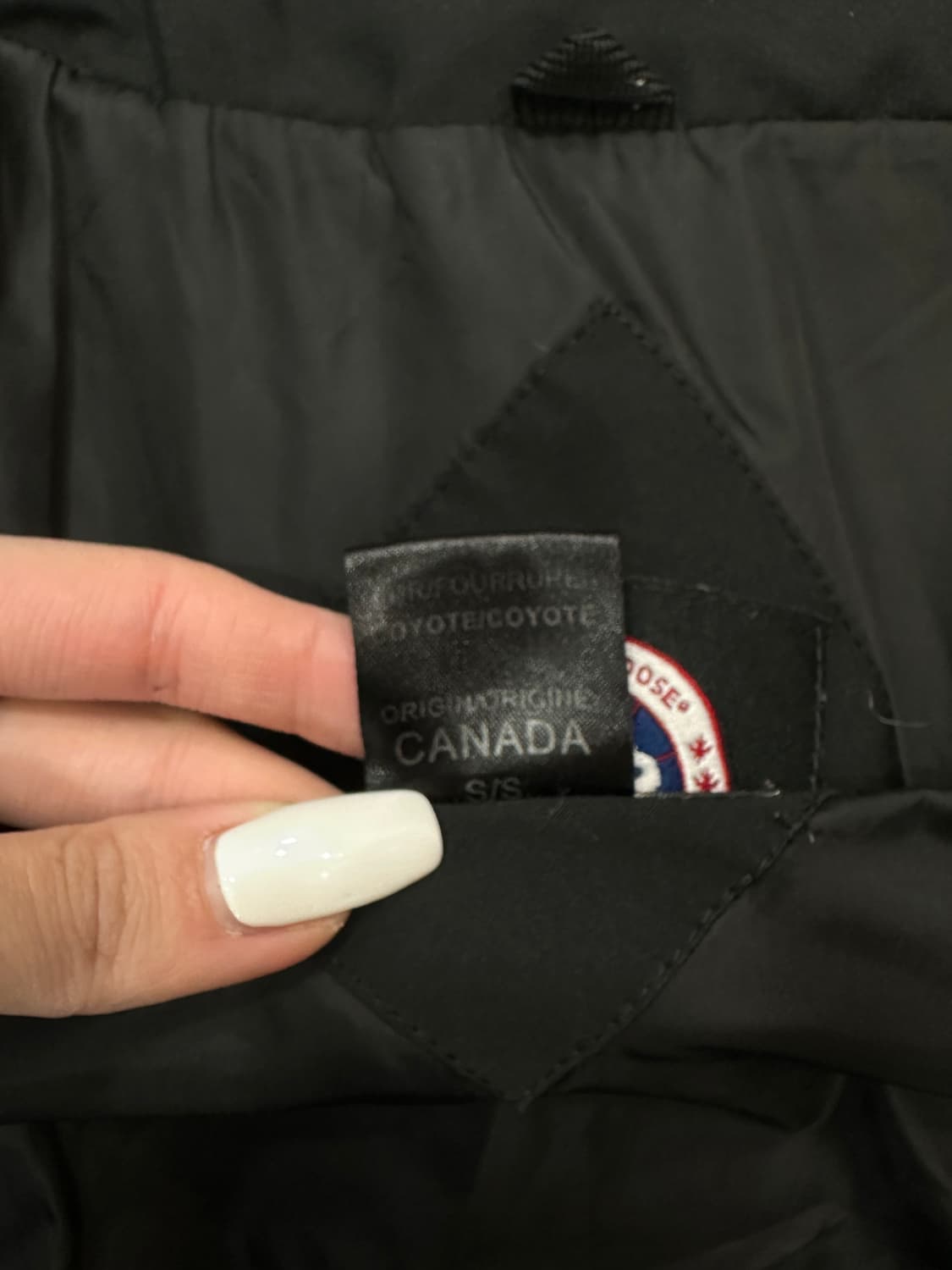 캐나다구스 패딩 블랙 상품이미지4