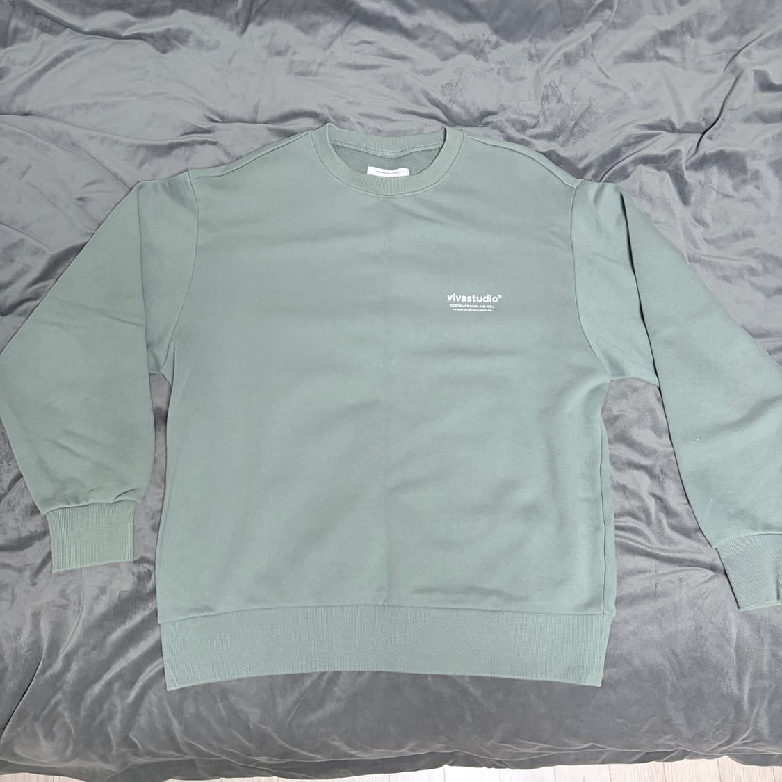 비바스튜디오 맨투맨 L + 엘레쎄 맨투맨 상품이미지1