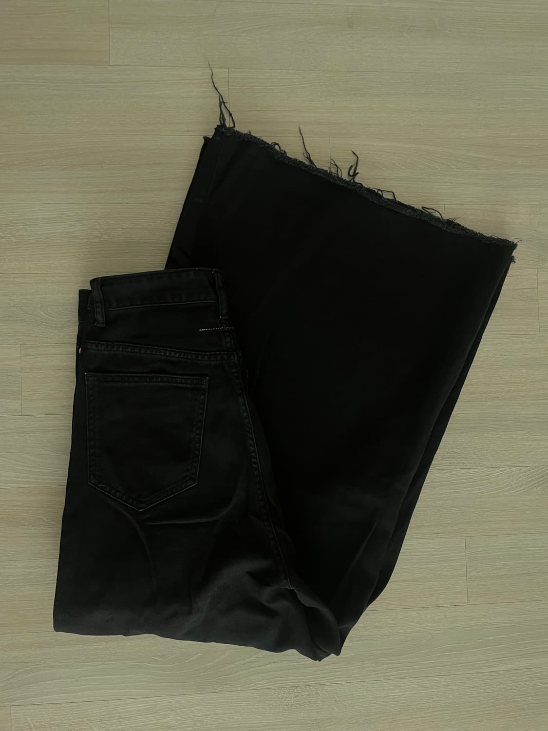 MM6 블랙 와이드 데님 팬츠 상품이미지5