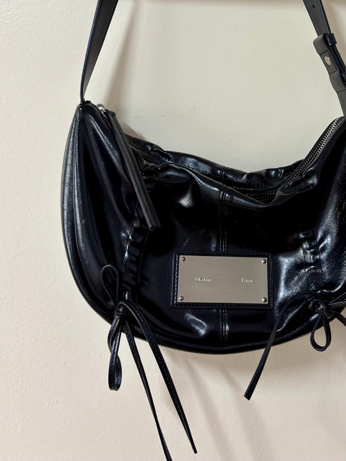 마뗑킴 HALF SHIRRING RIBBON ROUND BAG  상품이미지2