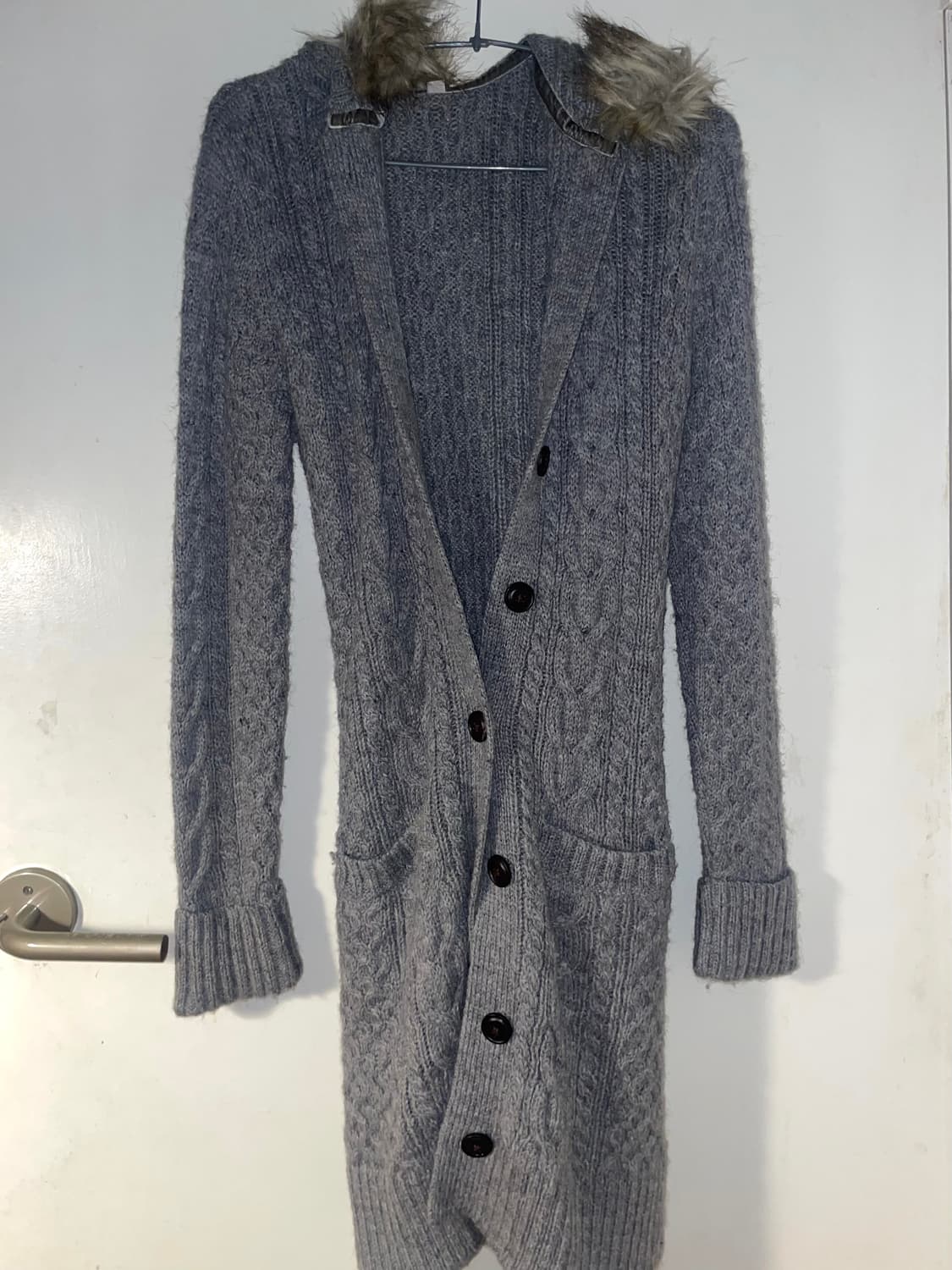 퍼 트리밍 롱 그레이 가디건 상품이미지4