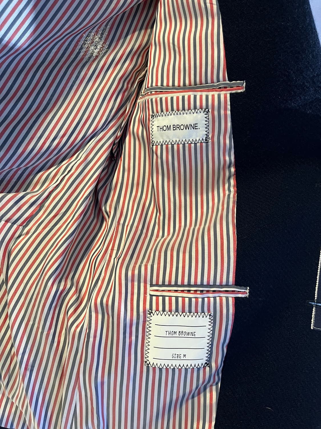 톰 브라운 × 니만마커스 × 타겟 울 블레이져 상품이미지8