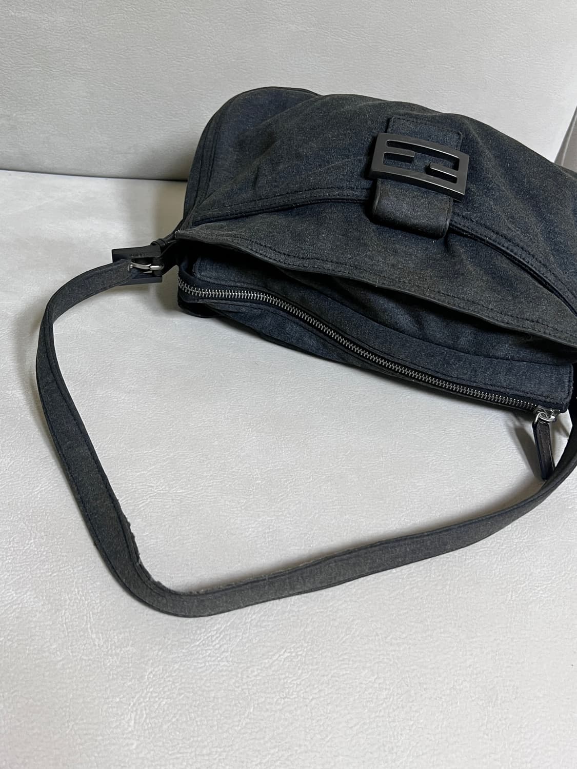 Fendi Gray Wool Mamma Baguette Shoulder 상품이미지4