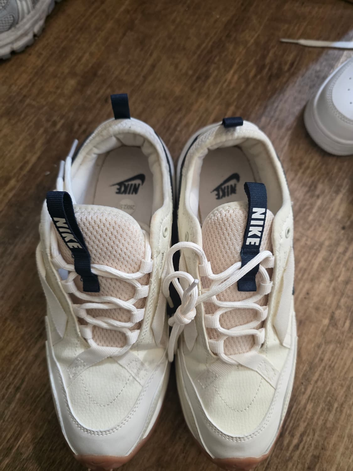 나이키 TC7900 써밋화이트 상품이미지1