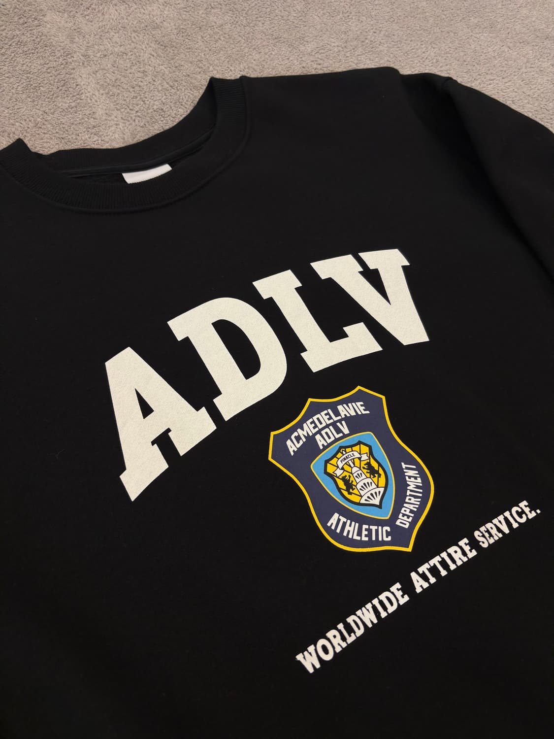 아크메데라비 맨투맨 상품이미지2