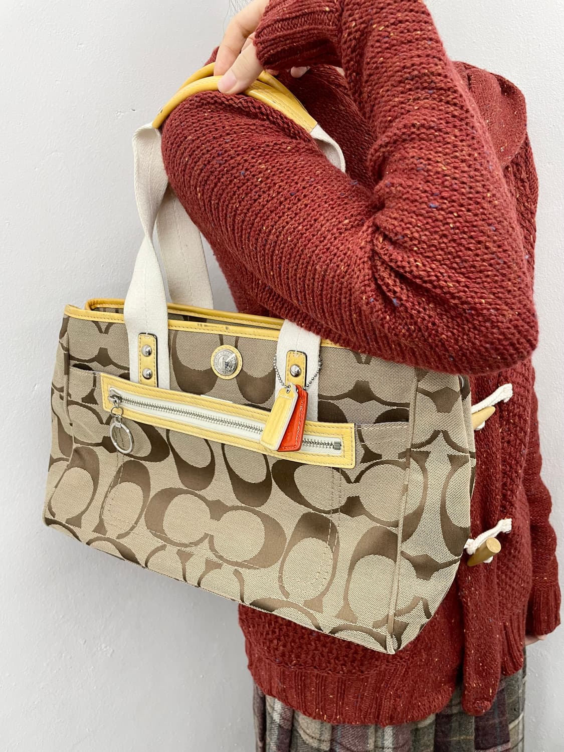 코치 자카드 시그니처 숄더백  상품이미지5