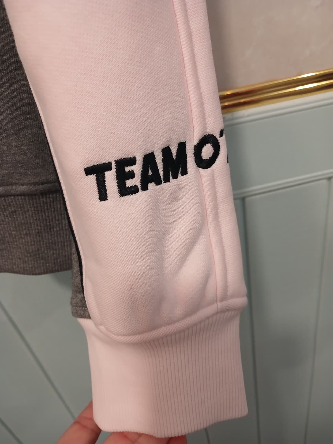 오닐 정품 여성 맨투맨 S 사이즈 (크게 나와서 M 까지도 가능요) 상품이미지5