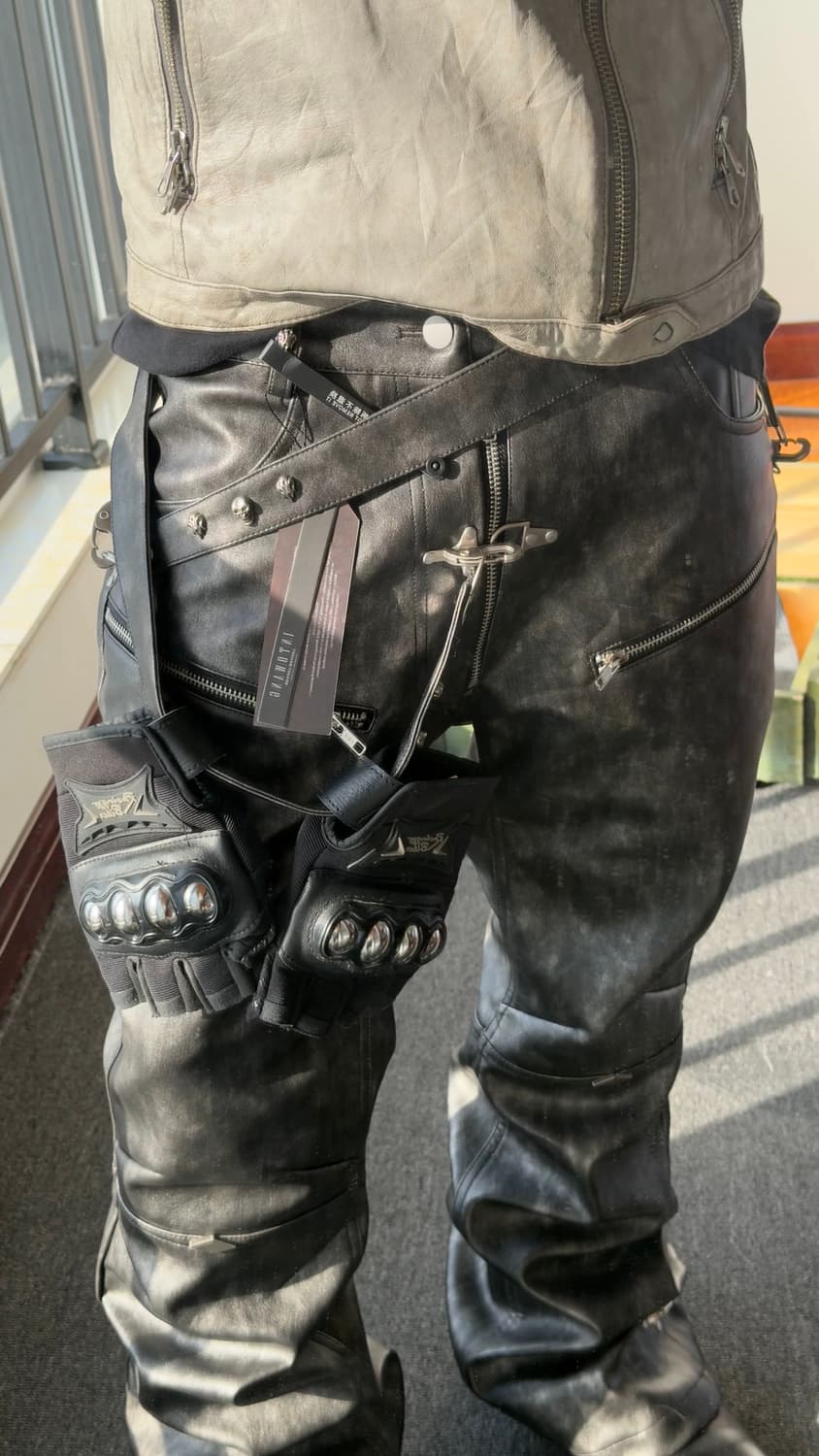 크로스 스트랩 레더 팬츠 상품이미지5