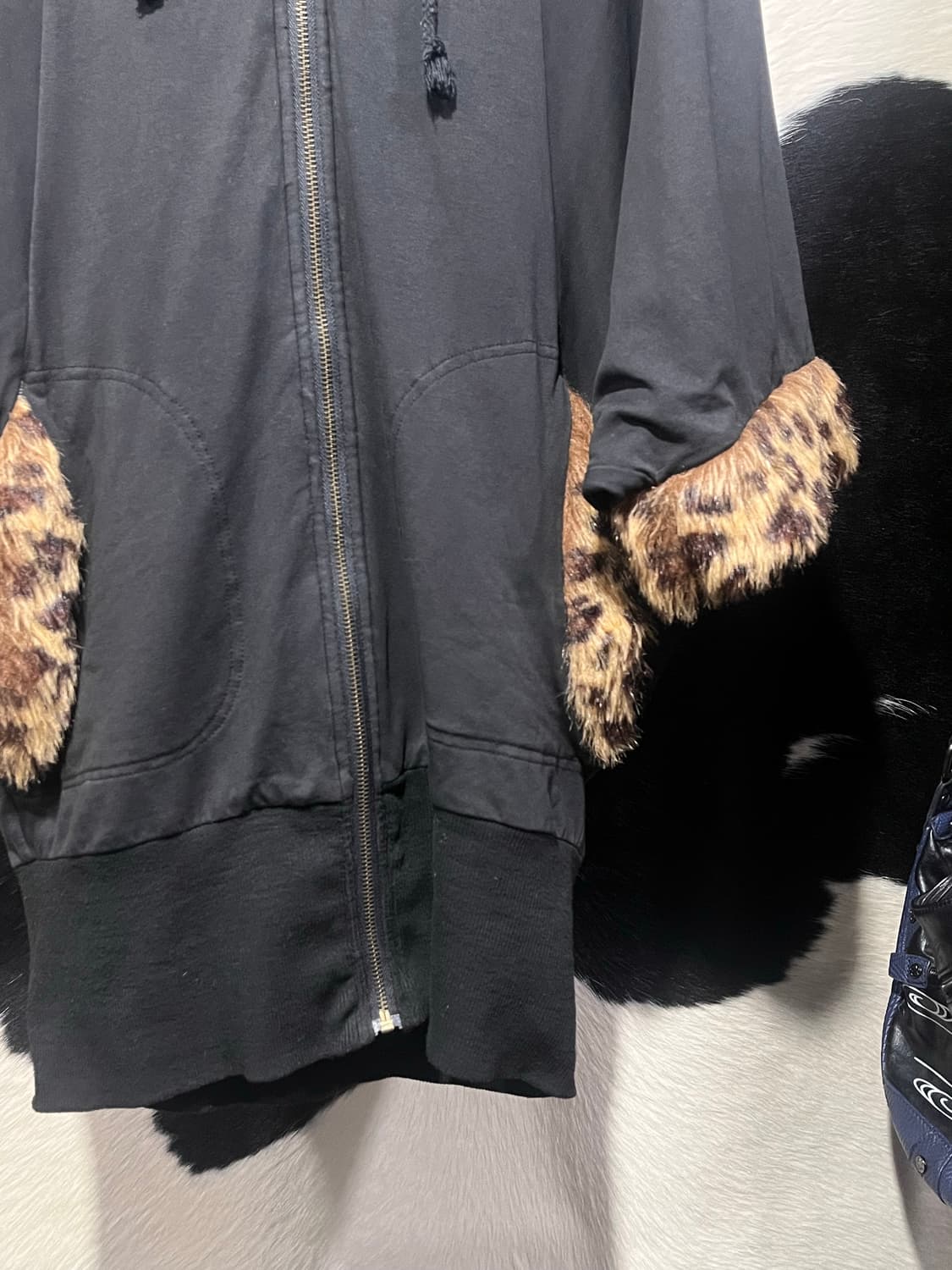 레오파드 퍼 포인트 후드집업 상품이미지5