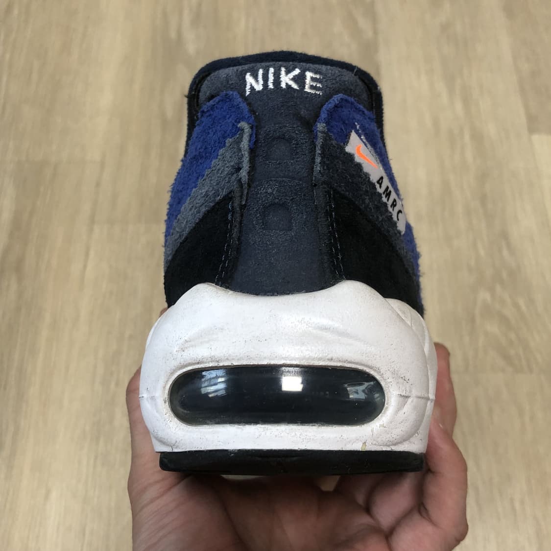 (280) 나이키 NIKE 에어맥스 95 SE 러닝 클럽 블랙 딥 로얄  상품이미지3