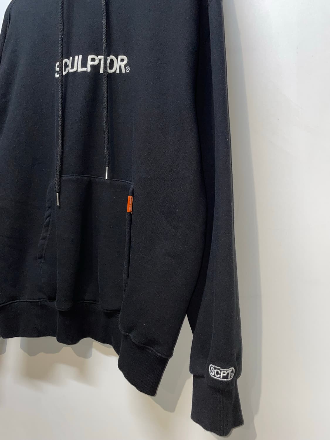 스컬프터 블랙 후드티 상품이미지3