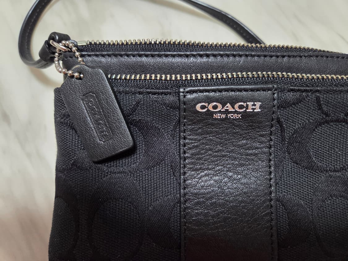 코치 시그니쳐 코너지퍼 리스트릿 상품이미지8