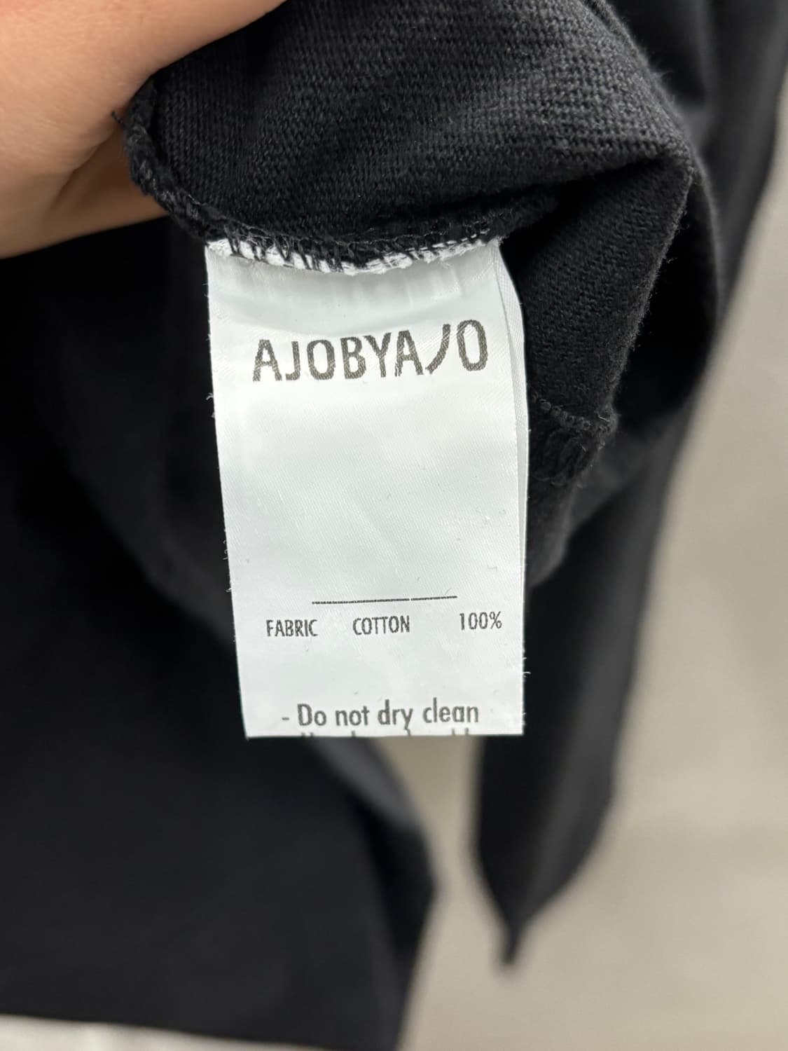 아조바이아조 블랙 롱슬리브 릴랙스드핏 상품이미지5