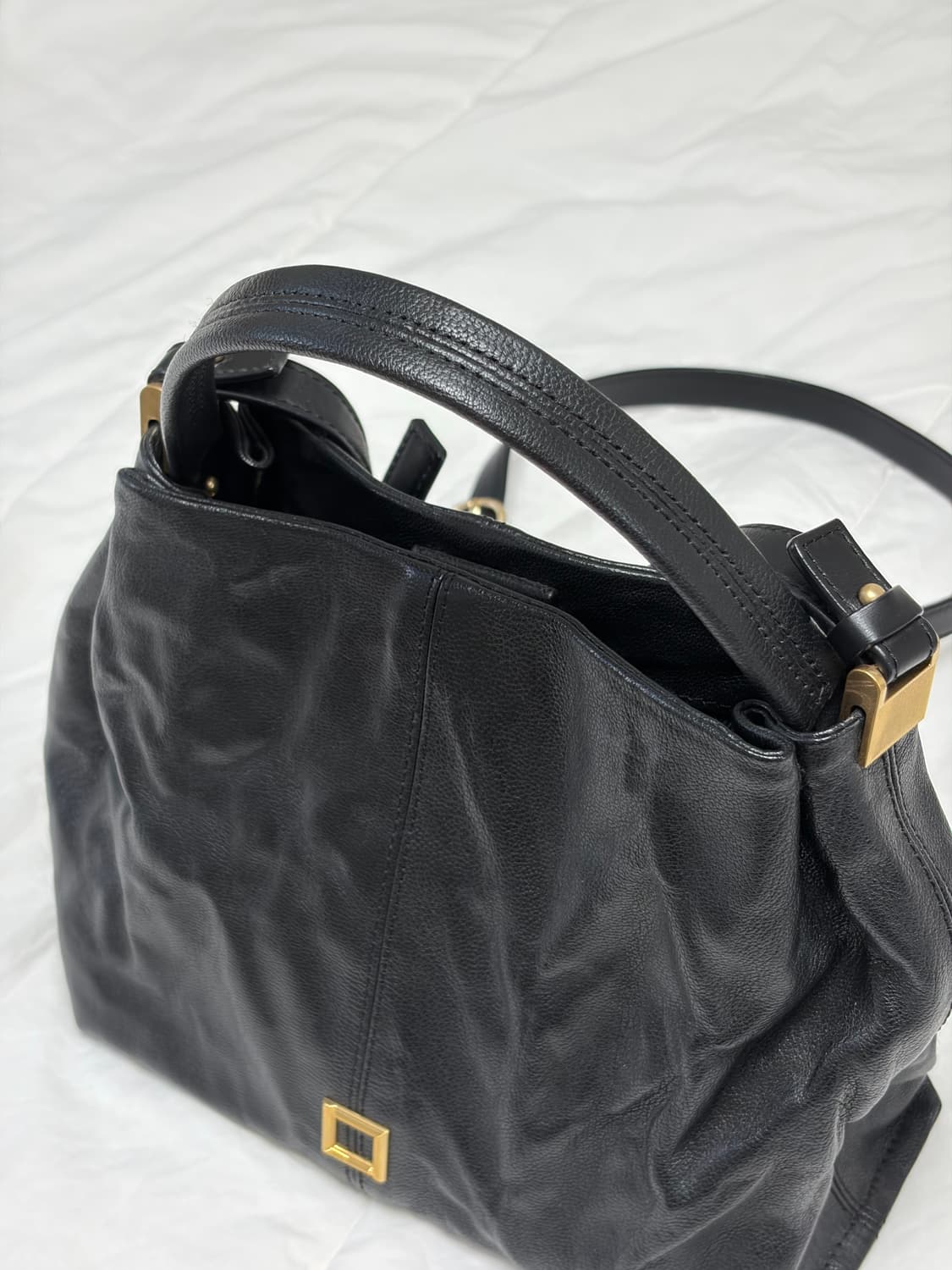 루즈앤라운지 크로스 숄더 토트백 블랙 상품이미지3