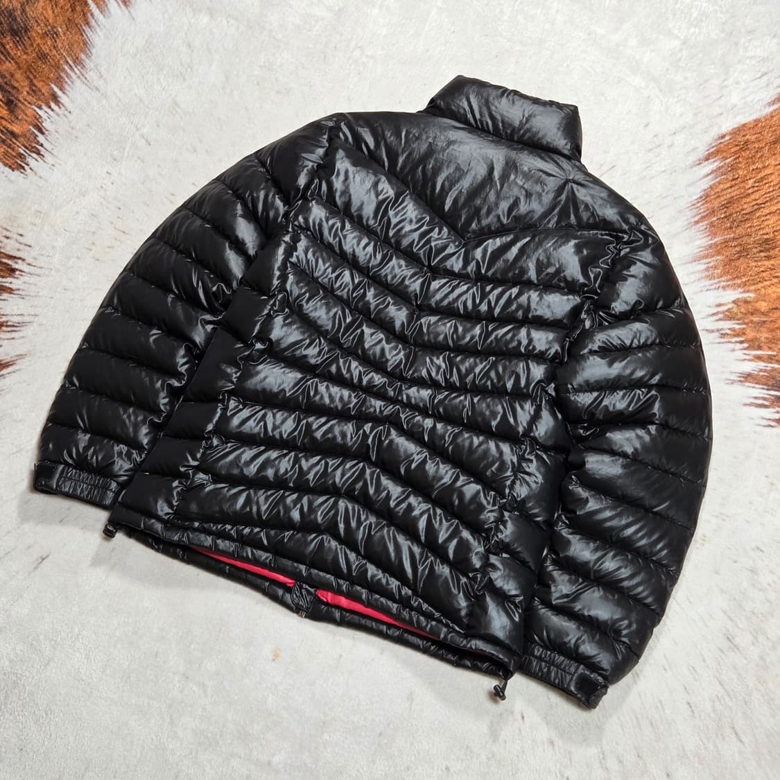 아디다스 핑크 로고 블랙 구스다운 경량 패딩 상품이미지4