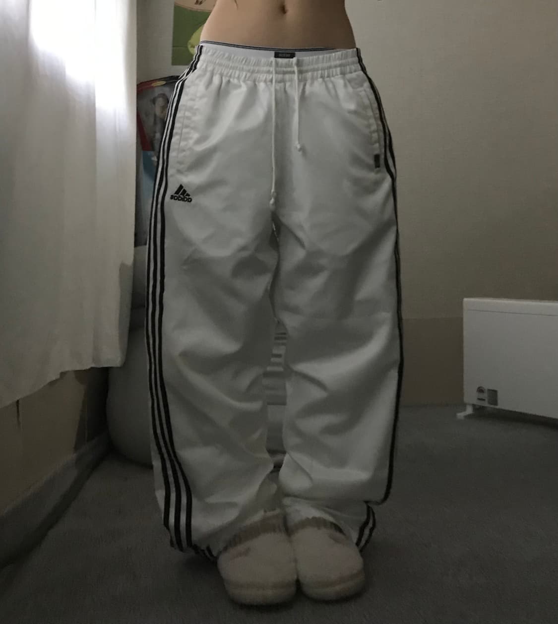 아디다스 00s 흰검 와이드핏 트레이닝 팬츠 상품이미지1