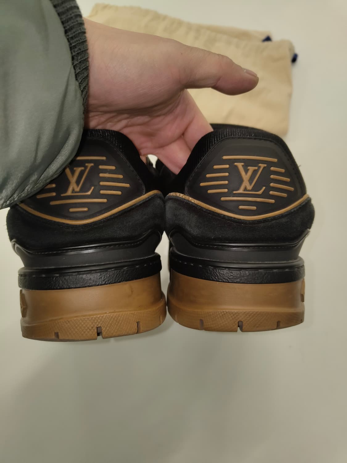 루이비통 lv 트레이너 맥시 uk8 상품이미지4