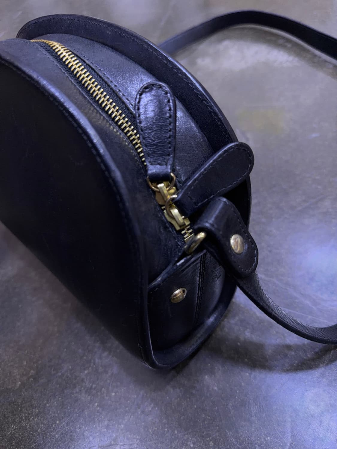 A.P.C 아페쎄 하프문 레더 크로스백 가방 상품이미지7