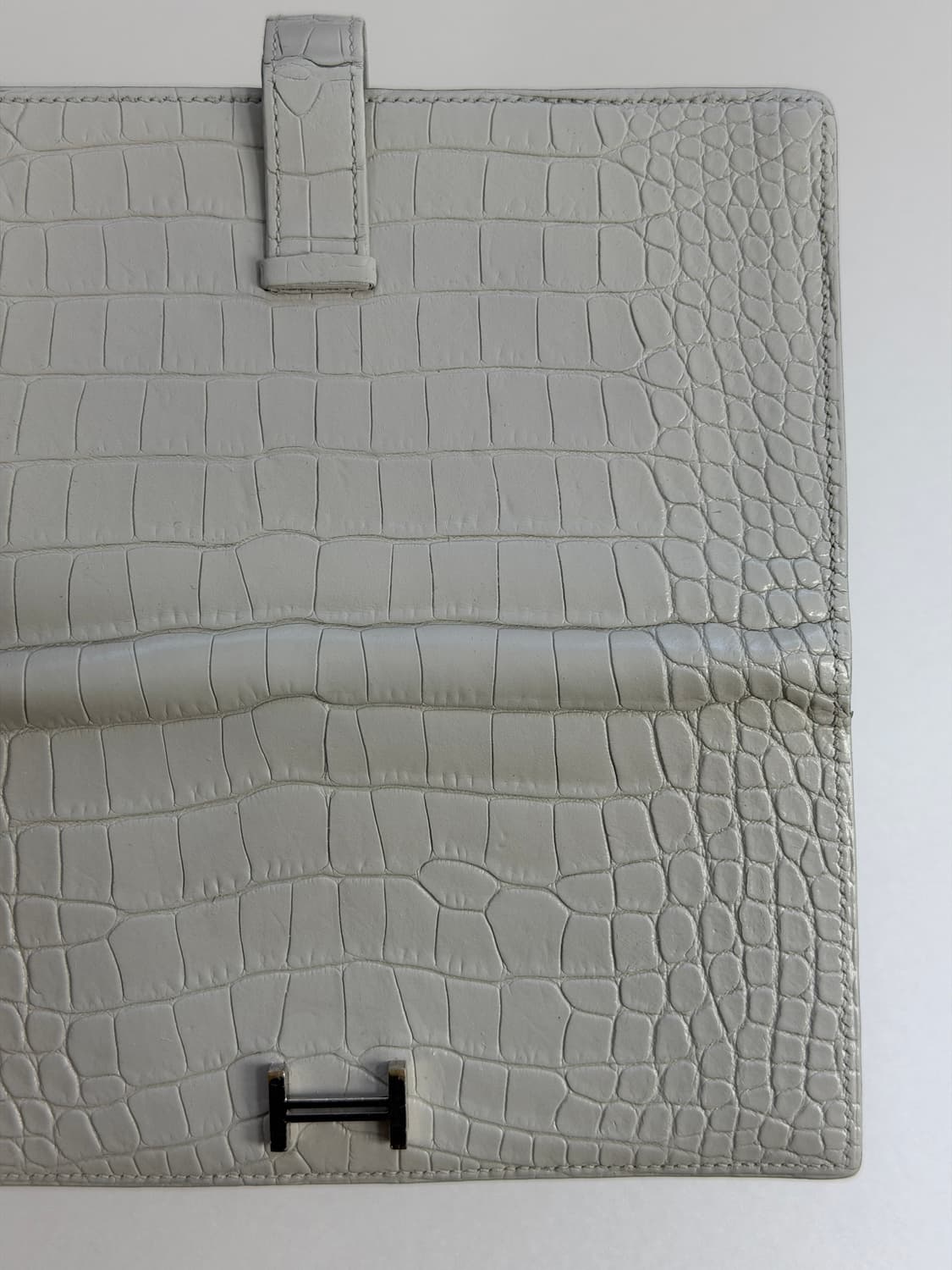 새상품급 에르메스 와니 베안 장지갑 화이트 상품이미지9