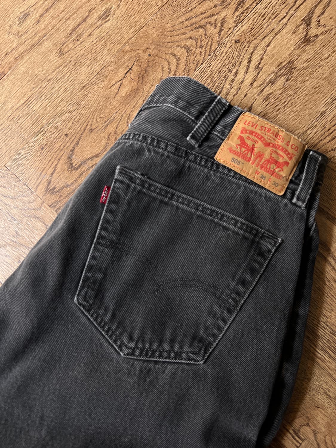 [38]리바이스 505 레귤러 스트레이트핏 흑청 데님 팬츠 상품이미지6